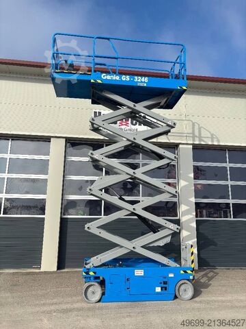 Scissor lift Genie GS 3246 - 11,60m Scherenarbeitsbühne *Akku neu*