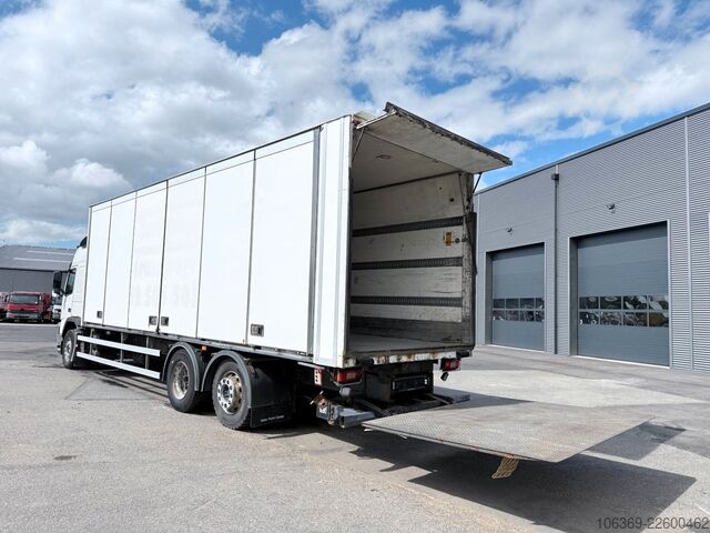 LKW mit Kofferaufbau VOLVO FM 330 6x2*4 Side opening 8.7 m