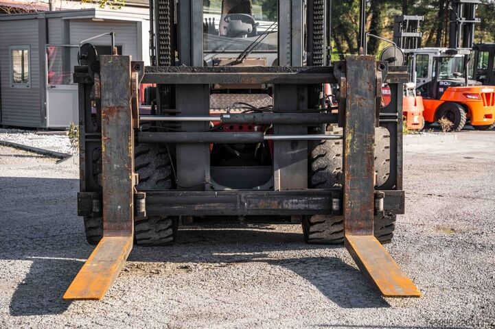 Heavy Forklift - Diesel Kalmar DCF 330-12 LB