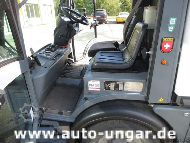 Sweeper Boschung S3 Kehrmaschine urban sweeper Wildkraut