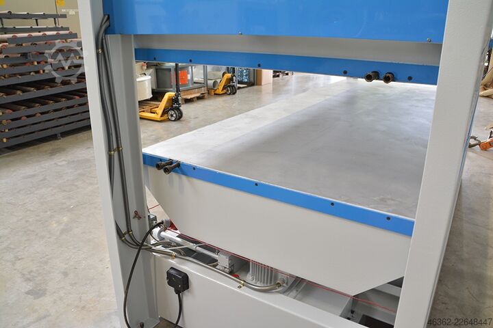 Veneer press SIPA 3000x1300 WODNA
