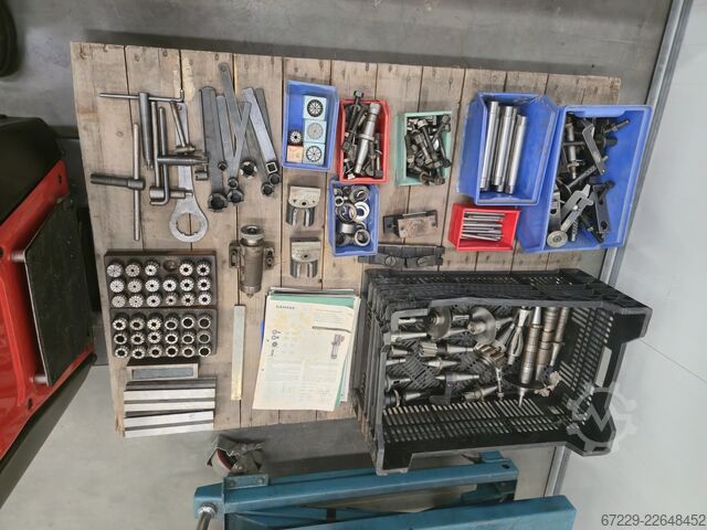 Universal milling and boring machine Acciera F4