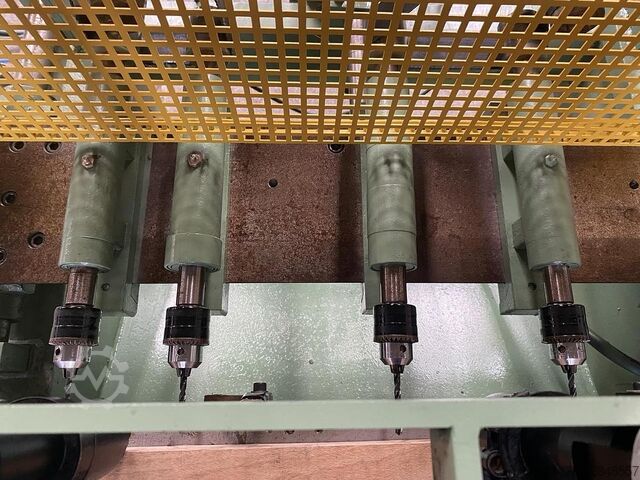 Horizontal drilling machine with 4 spindles  