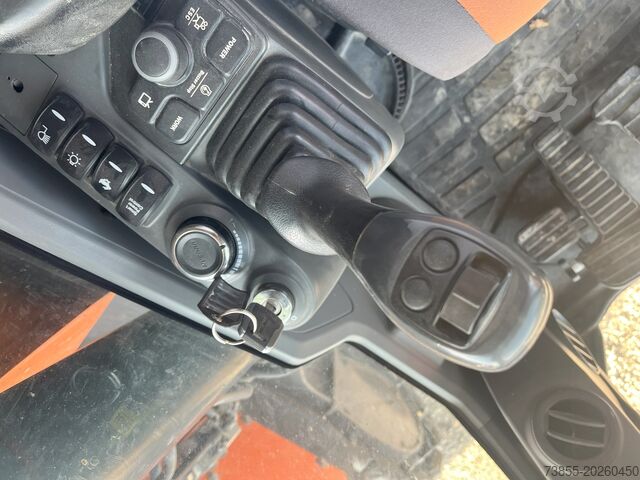 Tracked Excavator Doosan DX140LCR-5 with PowerTilt OQ65 quickcoupler (without bucket)
