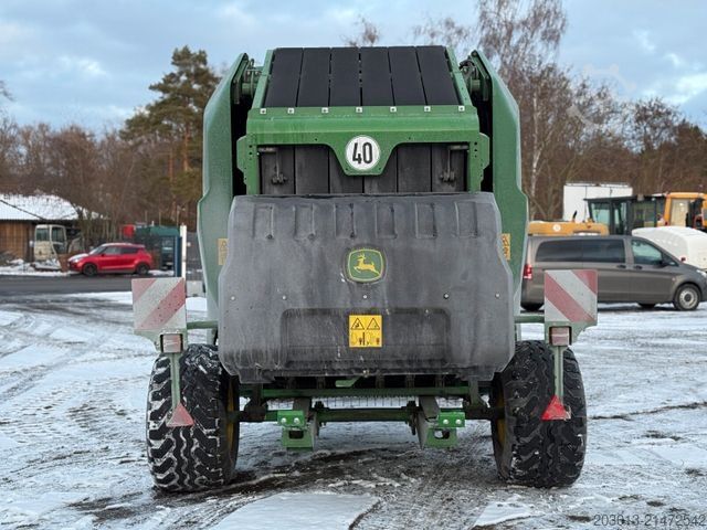 Landmaschine John Deere V451 G Rundballenpresse - NEU