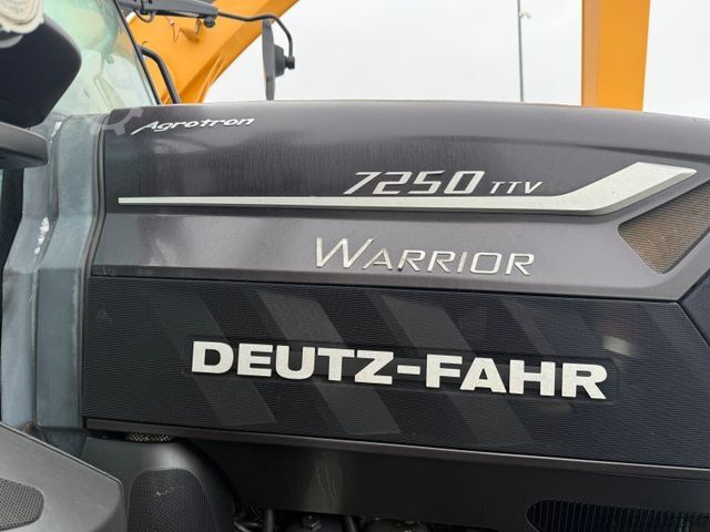 Traktor DEUTZ-FAHR Agrotron 7250 TTV VT52 Traktor