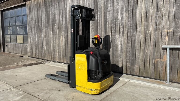 Doppelstockstapler mit Initialhub Komatsu CNI 14