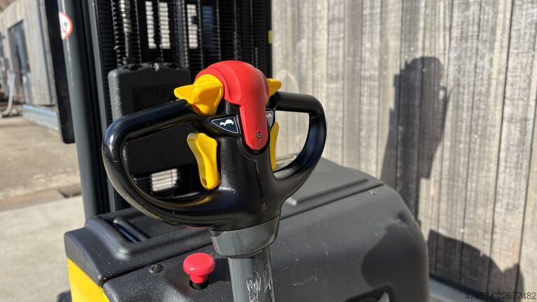 Doppelstockstapler mit Initialhub Komatsu CNI 14