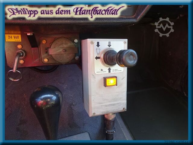 Kehrmaschine/Straßendienst Other Puch 230GE mit Schneeräumschild für den Winterdienst, ZAUGG Schneepflug