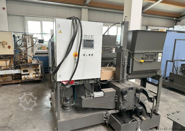 Brikettierpresse RUF 15/4000/70