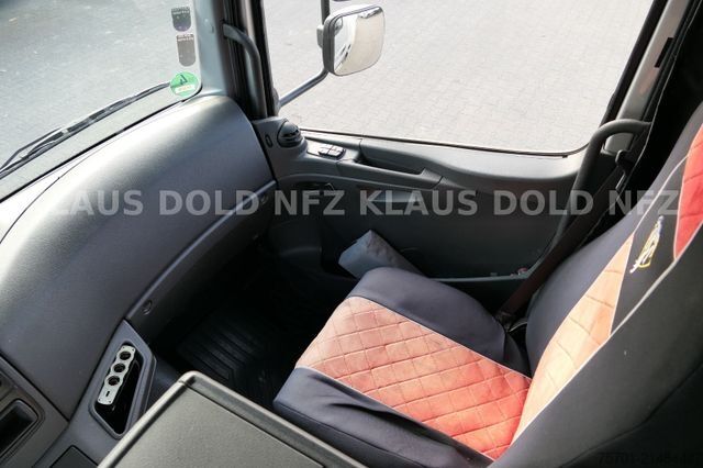 Car carrier truck MERCEDES-BENZ Atego geschloss. Autotransporter LBW Euro 6