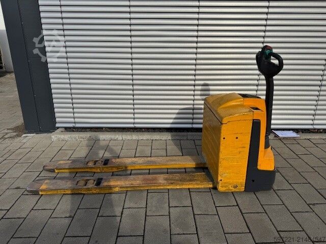 Elektrische Niederhubwagen Jungheinrich EJE 220 (Gabellänge 1800 mm!!!)