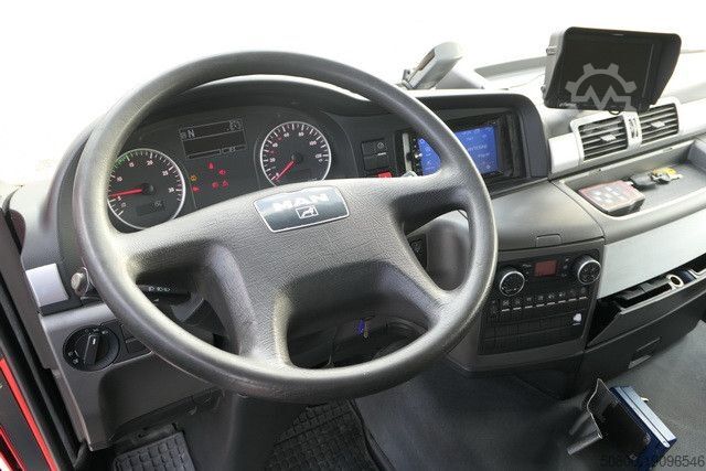 Flatbed truck with tarp MAN 26.400 TGS LL 6x2, LBW 2.0to., Klima, Navi