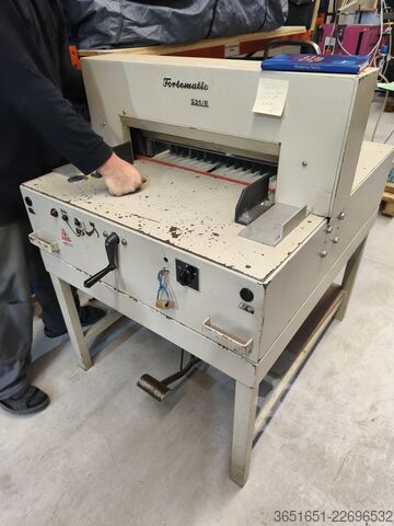 Papier schneiden Fortematic Papierschneidemaschine
