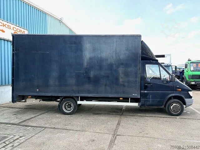Suitcase Mercedes-Benz Sprinter 412 5-CILINDER WITH PLAYWOOD BOX (MANU...