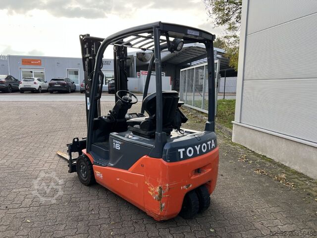 Electric 3-wheel forklift Toyota 8 FBE 16 T / 420 h / Akku 78%