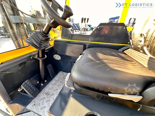 4-Wege-Gabelstapler Combilift CB3000 / FREE LIFT / NEW TIRES /LIKE NEW