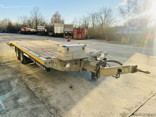 Low loader trailer Möslein TTS 11 Schwebheim  Tandemtieflader