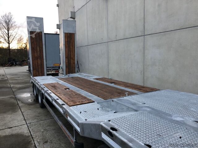 Low loader trailer Möslein T 4 VB H1  neuer 4 Achs Tieflader hydraulischen Rampen
