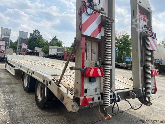 Low loader trailer Fliegl DTS 300  3 Achs Tiefladeranhänger