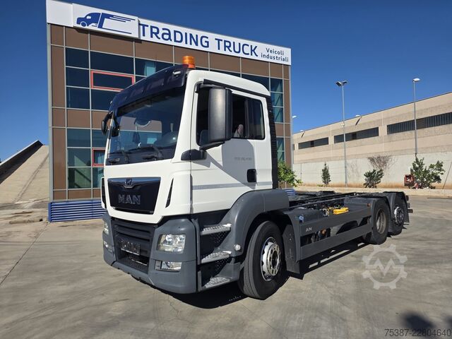 Truck chassis MAN TGS 26.430