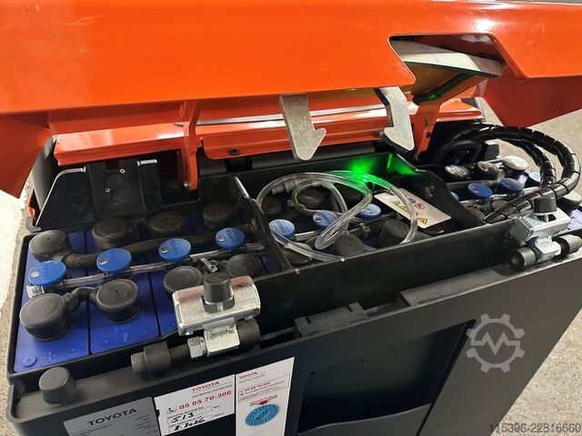Niederhubkommissionierer Toyota OSE 250 - 77 Stunden !!!!
