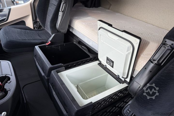 Standard tractor unit Mercedes-Benz Actros 1863 4x2 Retarder Big-Block Full Option