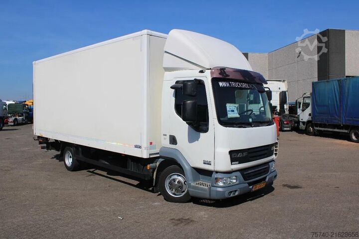 Koffer DAF LF 45.160 + EURO 5 + LIFT +MANUAL +  7.5T