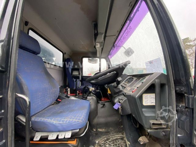 Road sweeper MAN Kehrmaschine Bucher Schörling Blatt Federung