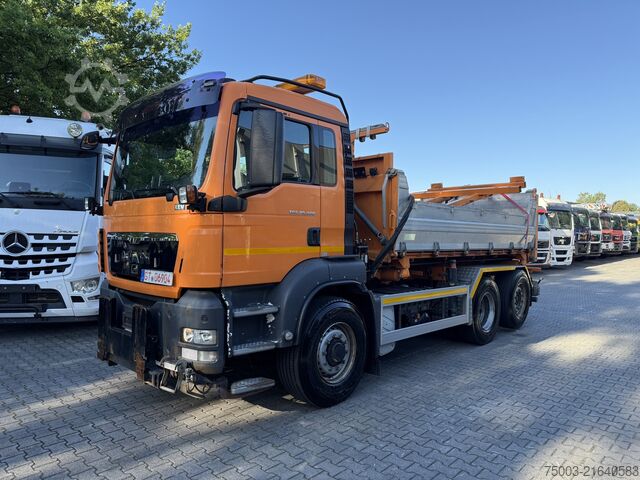 Truck chassis MAN TGS 28.400 6X4H-4 BL