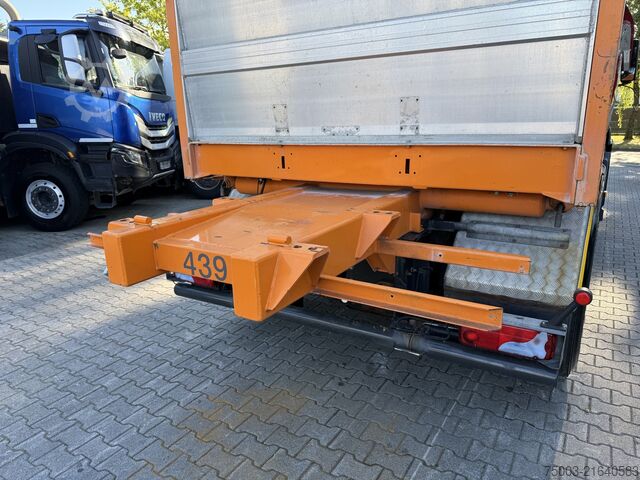 Truck chassis MAN TGS 28.400 6X4H-4 BL