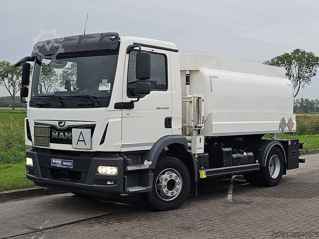 Tankwagen MAN 15.250 TGM 9000LTR FUEL +PUMP