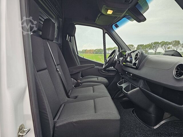 Hochdachkombi MERCEDES-BENZ SPRINTER 317 L3H2 Automaat MBUX10