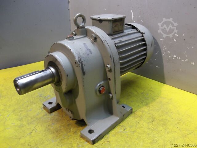 Geared motor 0.6 kW 25 rpm VEM Z3KR90,2/6/S