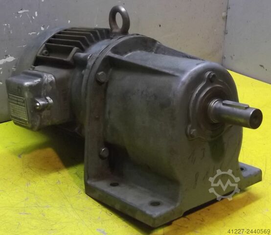 Gear motor 1.1 kW 81 rpm Bauer DO41/105