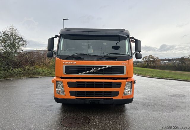 *RHD*2010 Volvo FM-370 6x2R Kehrichtwagen Volvo Trucks *RHD* FM-370 6x2R Kehrichtwagen