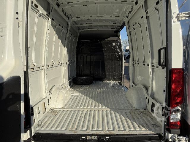 Kastenwagen IVECO 35S14V Klima