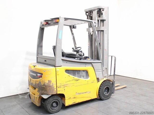 Electric 4-wheel forklift Jungheinrich EFG 425k  GE115-600DZ