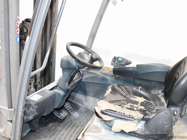 Electric 4-wheel forklift Jungheinrich EFG 425k  GE115-600DZ