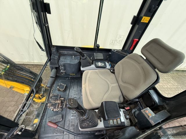 Minibagger KOMATSU PC26MR-3 / 2020 BJ / 2 x Löffel