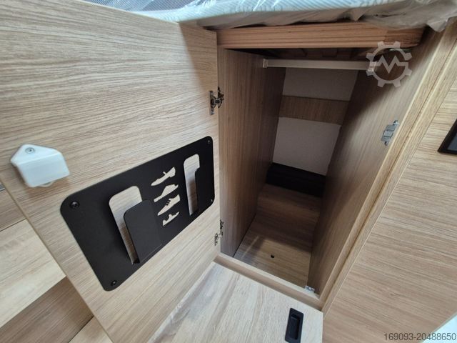 Teilintegriertes Wohnmobil CHAUSSON 627 Titanium Line *MJ26*Arctic*Hubbett*Automatik