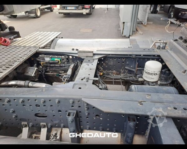 Standard SZM IVECO TRATTORE STRADALE IVECO STRALIS 460 LNG METANO