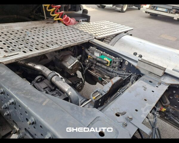 Standard SZM IVECO TRATTORE STRADALE IVECO STRALIS 460 LNG METANO