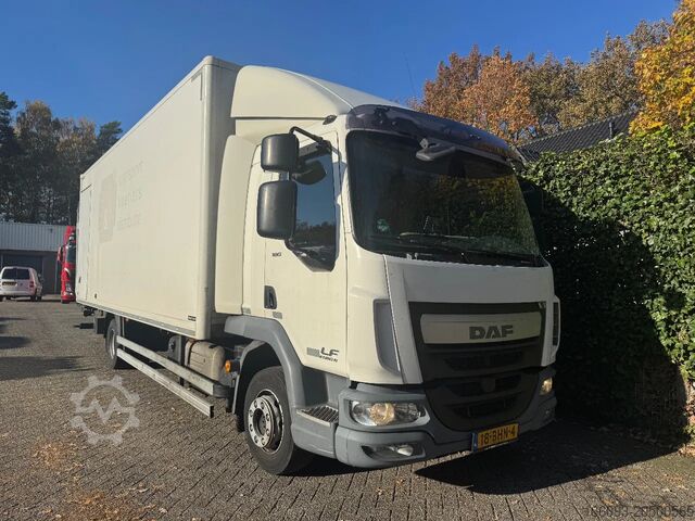 Suitcase DAF LF 180 Bakwagen met slaapcabine