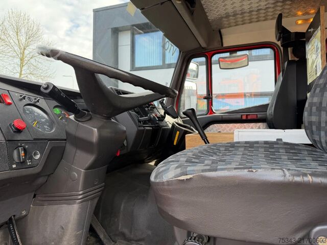 Fire engine Mercedes-Benz 1222 Fire fighter Water Pump