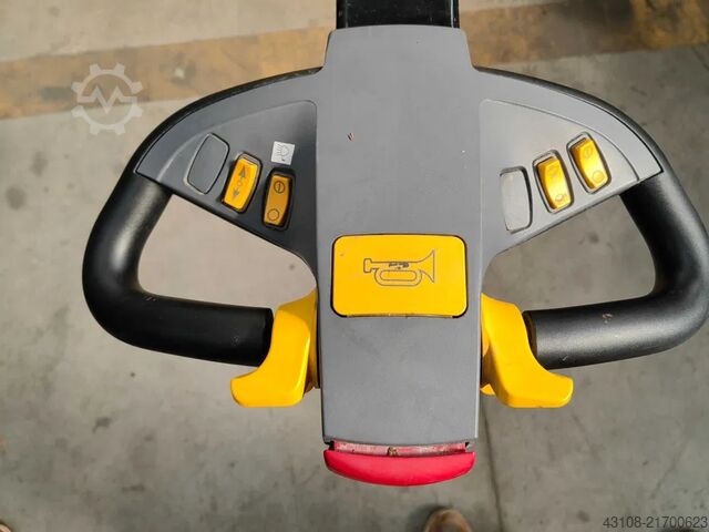 Electric tractor Bradshaw PT1500