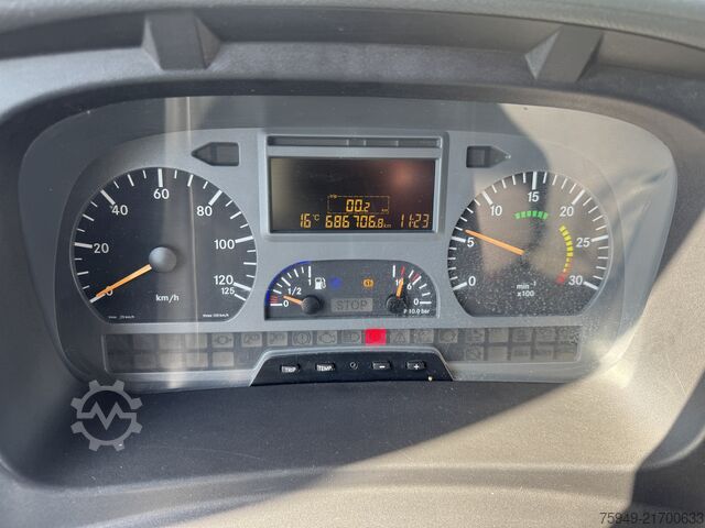 Axor 1829 L flatbed, 7.35 m, air suspension Mercedes-Benz Axor 1829 L Pritsche 7,35m, Luftfederung