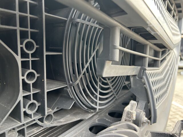 Standard tractor Mercedes-Benz Actros 1845 Gigaspace / Tacho V2 / Blower - PTO...