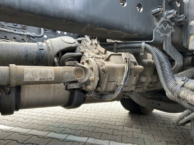 Standard tractor Mercedes-Benz Actros 1845 Gigaspace / Tacho V2 / Blower - PTO...