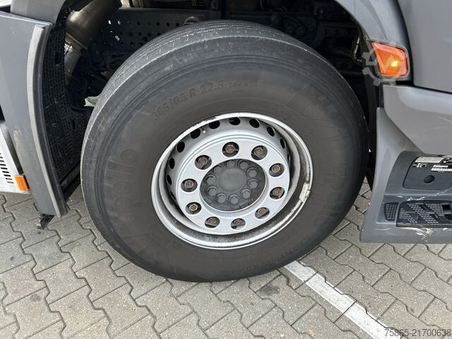 Standard tractor Mercedes-Benz Actros 1845 Gigaspace / Tacho V2 / Blower - PTO...